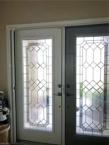 Foyer featuring a wealth of natural light