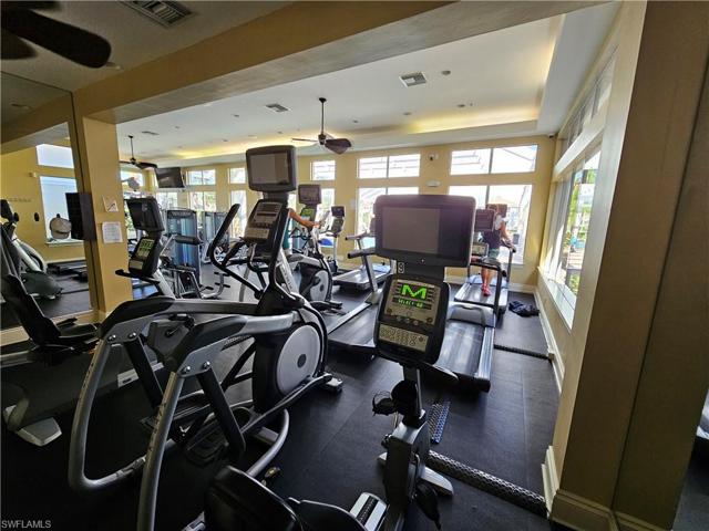 3027 Horizon LN # 2406, NAPLES FL 34109
