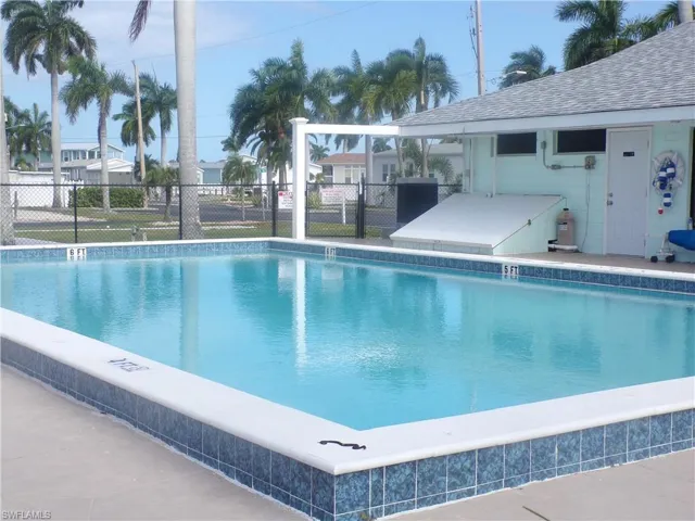 128 Cortez Way, Fort Myers Beach, Florida 33931