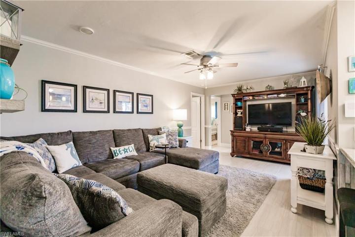 123  Saint Andrews  BLVD, Naples, FL 34113