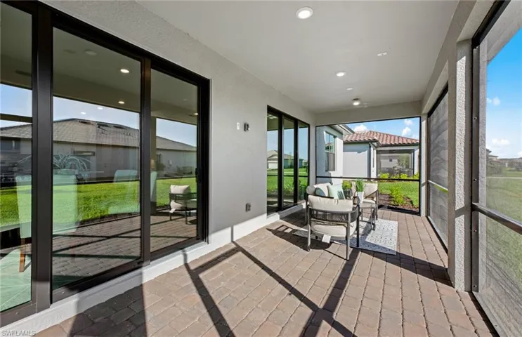 Screened in, covered lanai
