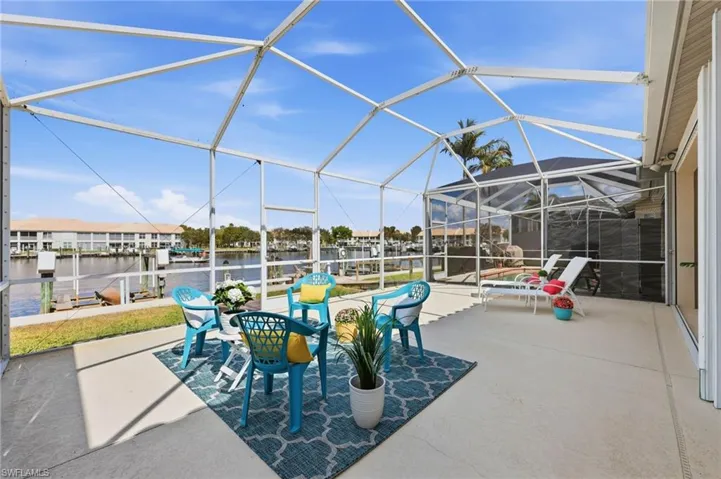 Oversized Lanai