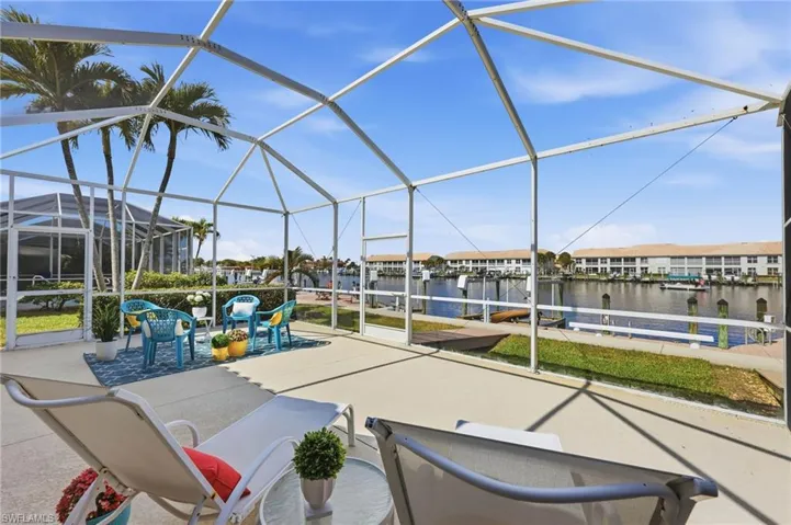 Oversized Lanai