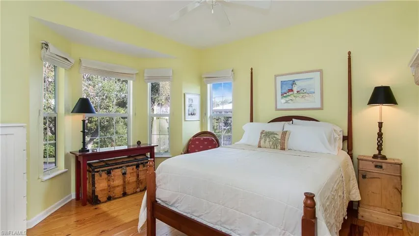 1296  Grand Canal  DR, Naples, FL 34110