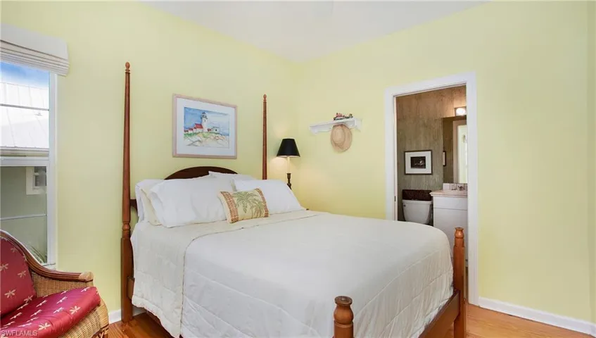 1296  Grand Canal  DR, Naples, FL 34110