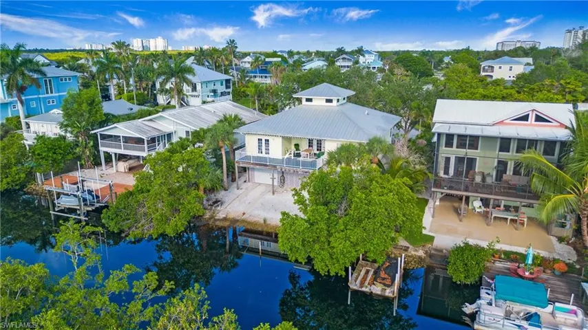 1296  Grand Canal  DR, Naples, FL 34110