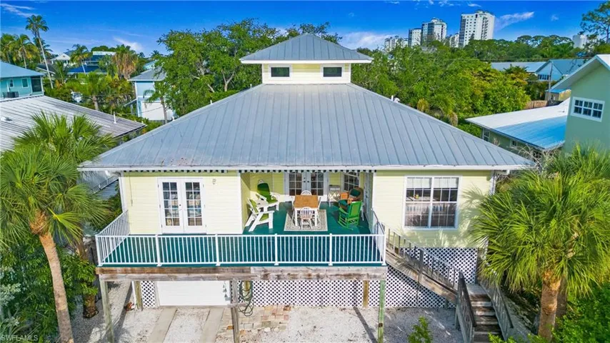 1296  Grand Canal  DR, Naples, FL 34110