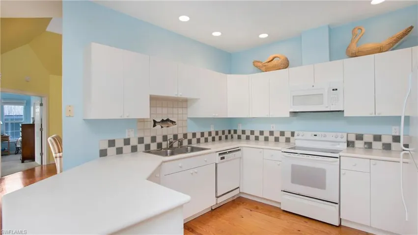 1296  Grand Canal  DR, Naples, FL 34110