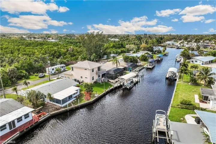 8151  Cleaves  RD, North Fort Myers, FL 33903