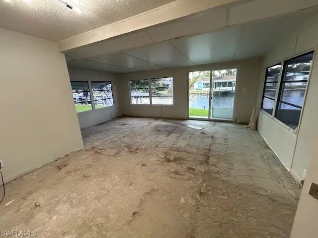 8151  Cleaves  RD, North Fort Myers, FL 33903