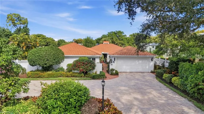 Opportunity awaits in Naples Bath & Tennis in North Naples