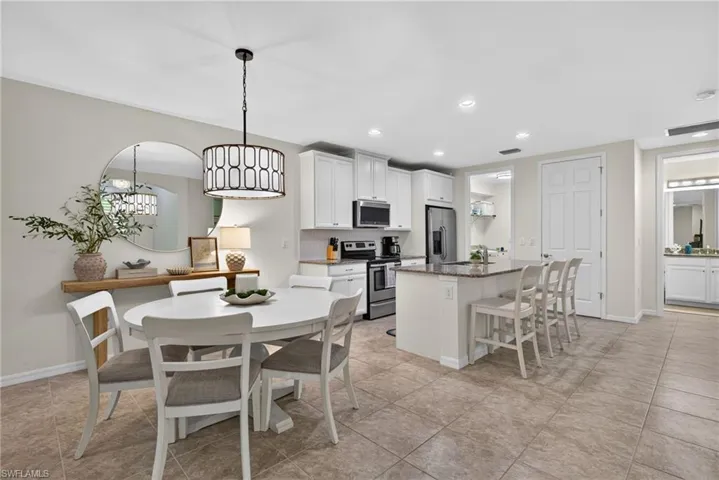 14939 Edgewater Cir, Naples, Florida 34114