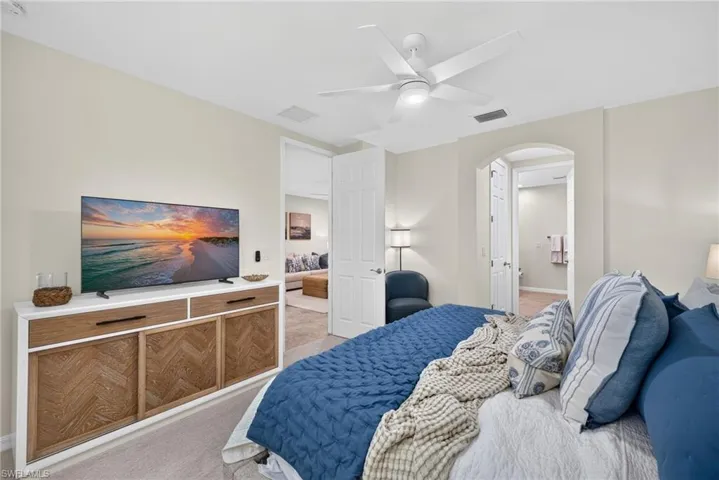 14939 Edgewater Cir, Naples, Florida 34114