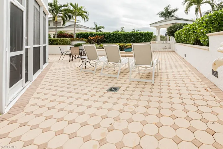 300 Dunes Blvd 105, Naples, Florida 34110