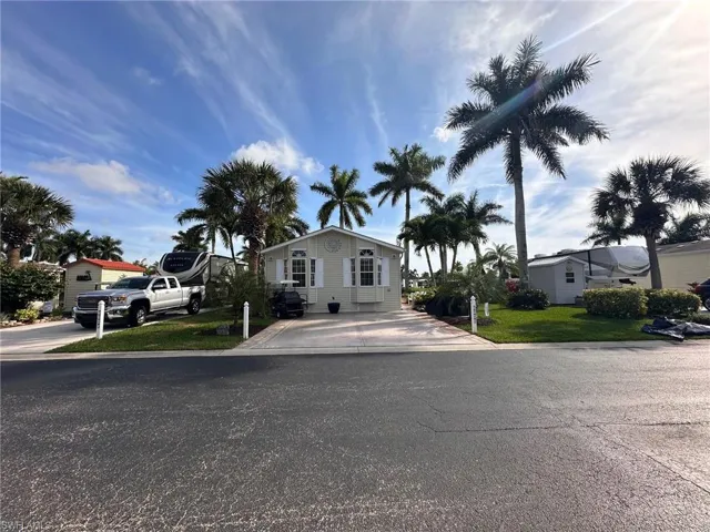 1141 Diamond Lake CIR, NAPLES FL 34114