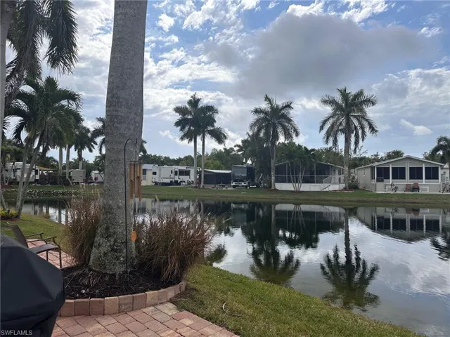 1141 Diamond Lake CIR, NAPLES FL 34114
