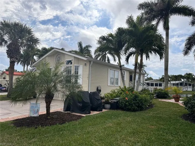 1141 Diamond Lake CIR, NAPLES FL 34114