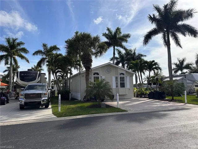 1141 Diamond Lake CIR, NAPLES FL 34114