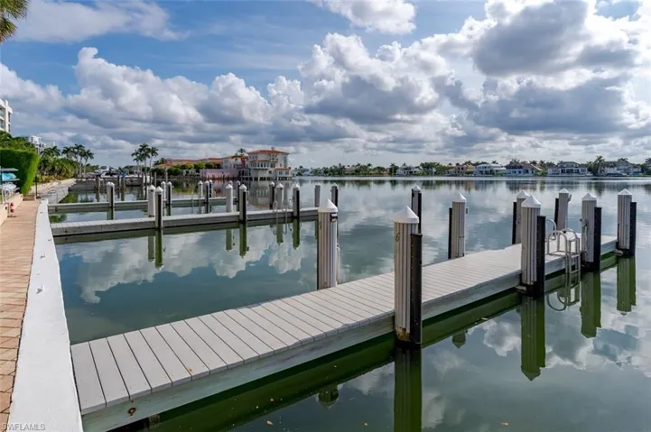 Many slips are available for LEASE!