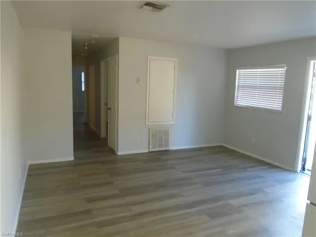 8263  Beacon  BLVD, Fort Myers, FL 33907