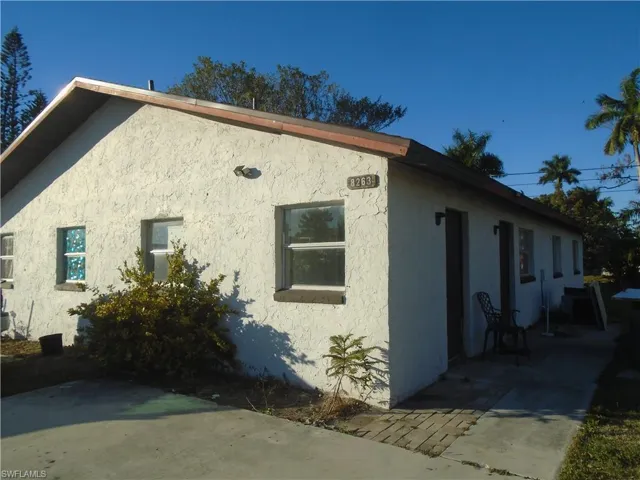 8263  Beacon  BLVD, Fort Myers, FL 33907
