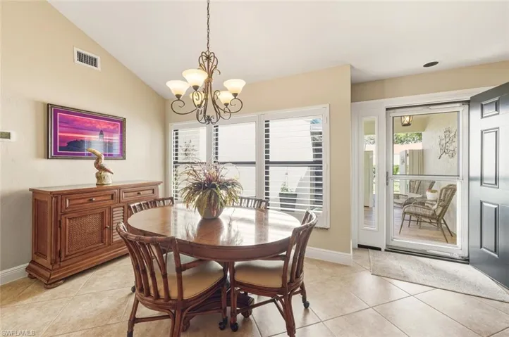 738  Reef Point  CIR, Naples, FL 34108