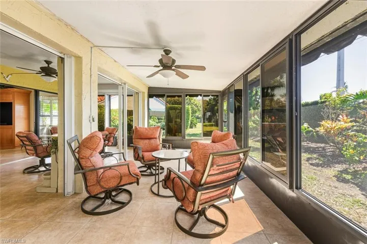 738  Reef Point  CIR, Naples, FL 34108