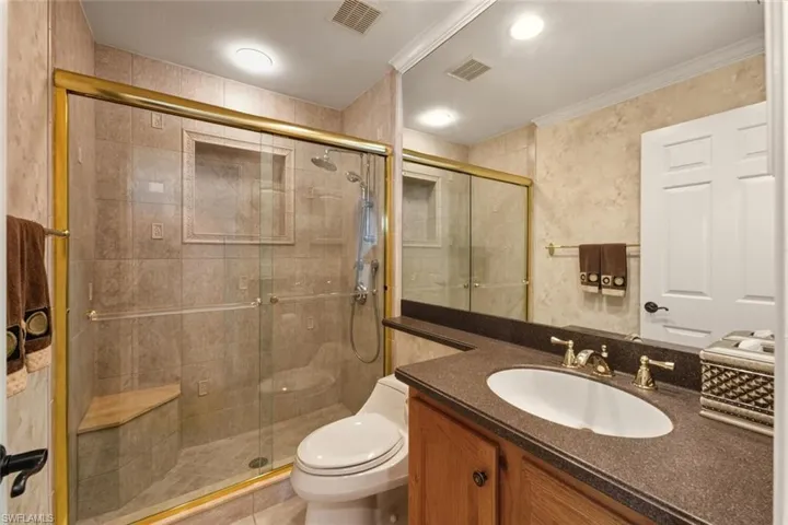 738  Reef Point  CIR, Naples, FL 34108