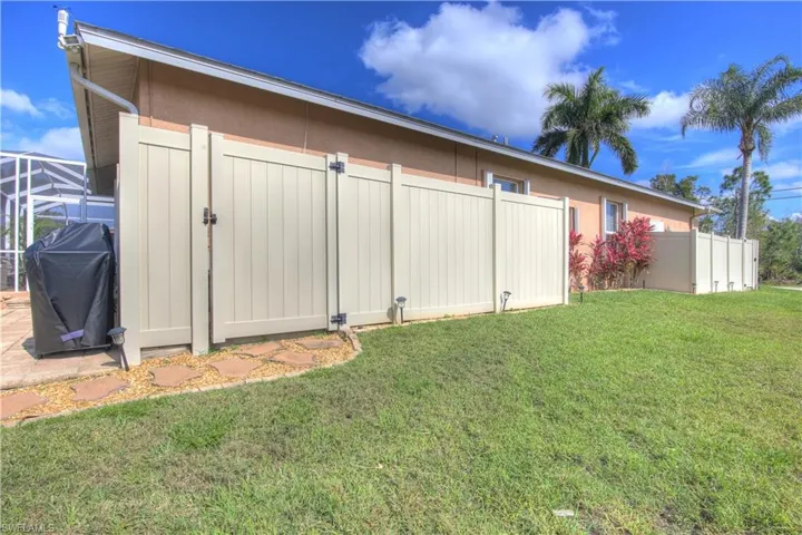 2619 SW 28th TER, CAPE CORAL FL 33914