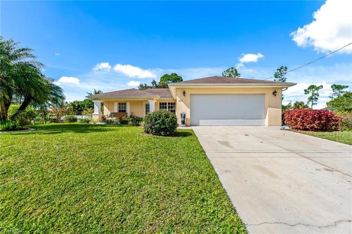 840  Harbour S AVE, Lehigh Acres, FL 33974