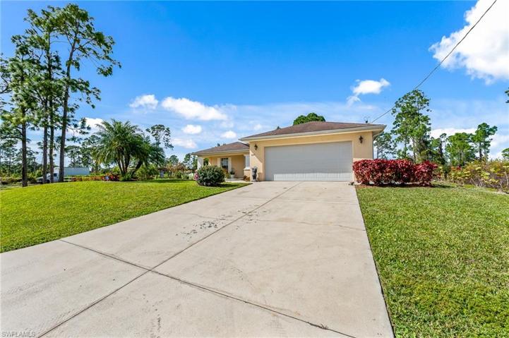 840  Harbour S AVE, Lehigh Acres, FL 33974