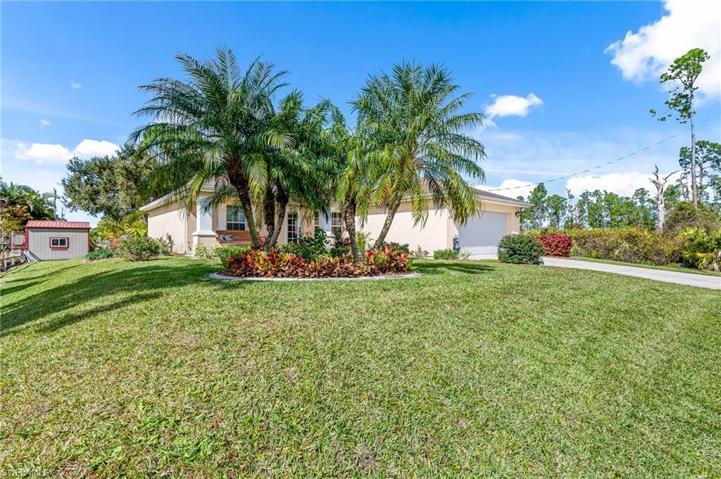 840  Harbour S AVE, Lehigh Acres, FL 33974