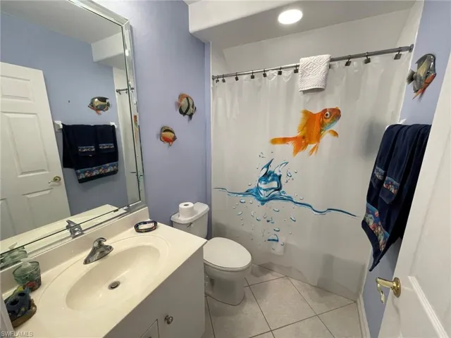 784  Carrick Bend  CIR, Naples, FL 34110