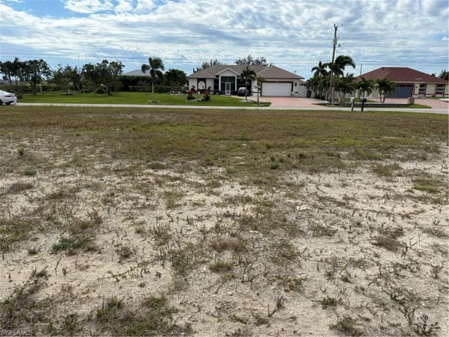 1701 Nw 11th Pl, Cape Coral Fl 33993