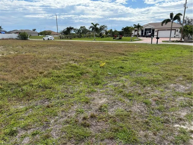 1701 Nw 11th Pl, Cape Coral Fl 33993