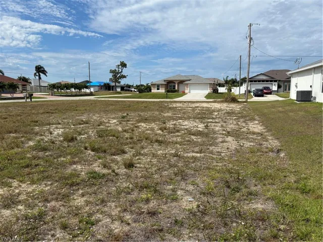 1701 Nw 11th Pl, Cape Coral Fl 33993