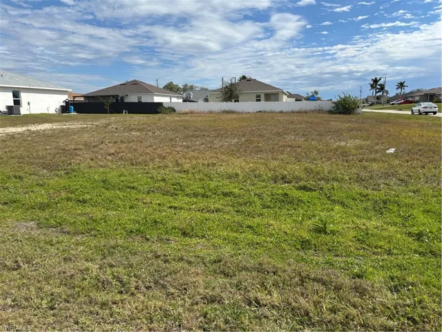 1701 Nw 11th Pl, Cape Coral Fl 33993