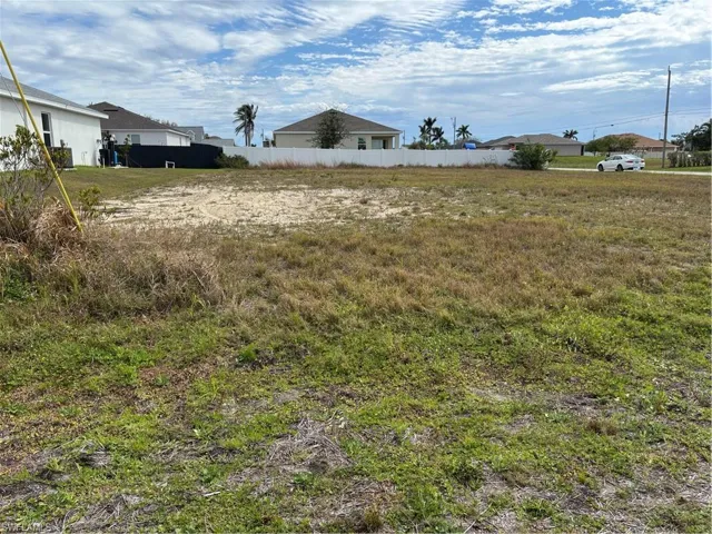 1701 Nw 11th Pl, Cape Coral Fl 33993