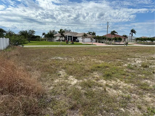 1701 Nw 11th Pl, Cape Coral Fl 33993