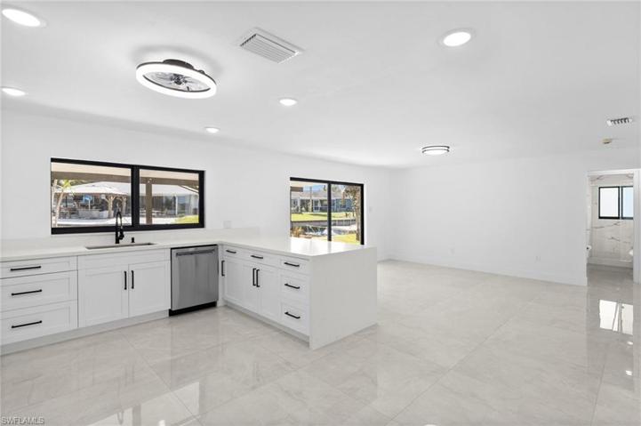 Stainless Steel Appliances with Soft Close Cabinetry