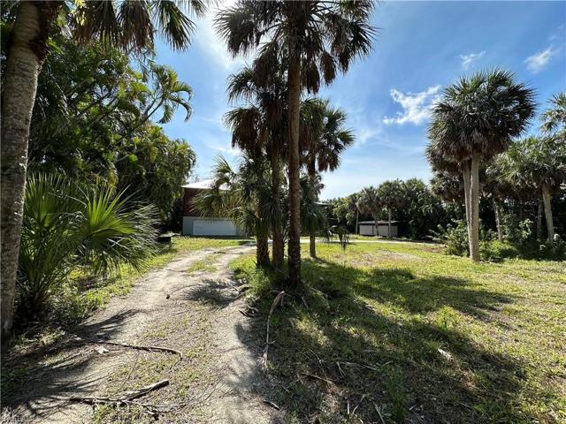 20708  Charing Cross  CIR, Estero, FL 33928