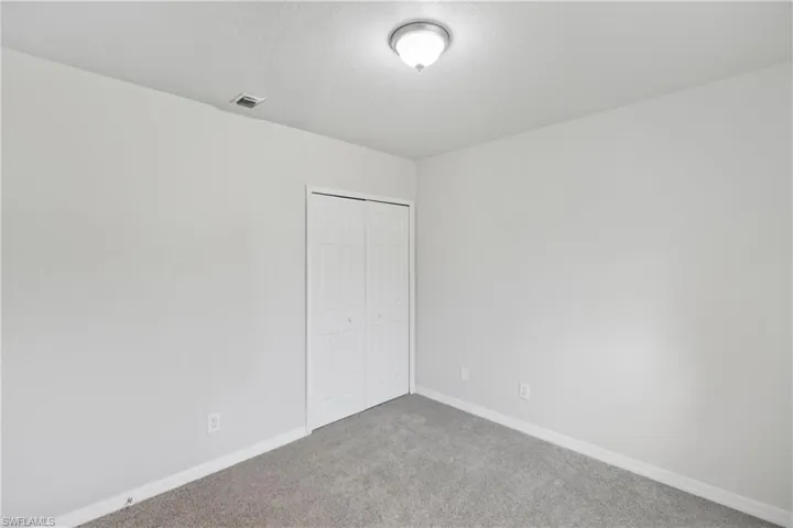 9656  Roundstone  CIR, Fort Myers, FL 33967