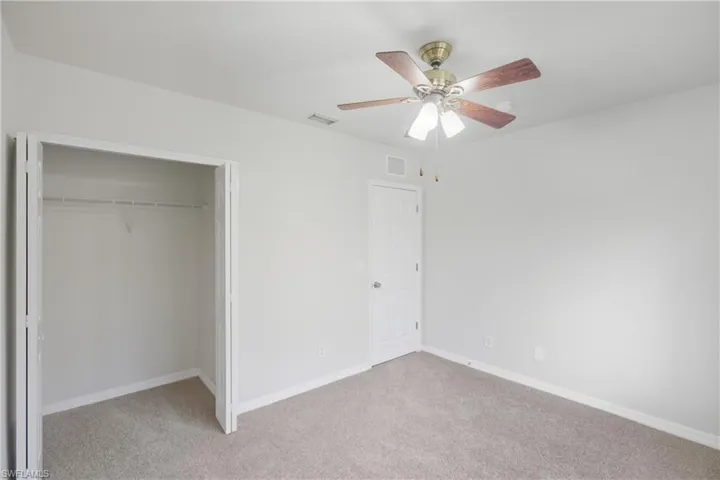 9656  Roundstone  CIR, Fort Myers, FL 33967