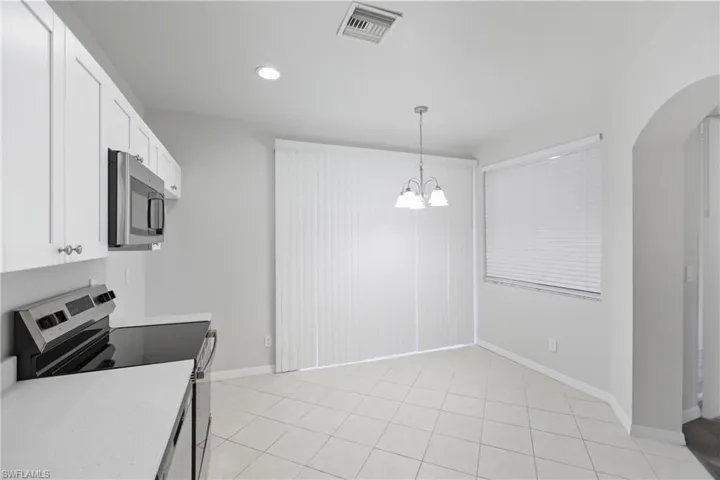 9656  Roundstone  CIR, Fort Myers, FL 33967