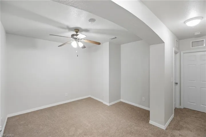 9656  Roundstone  CIR, Fort Myers, FL 33967
