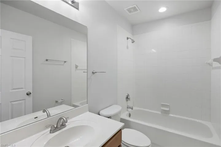 9656  Roundstone  CIR, Fort Myers, FL 33967