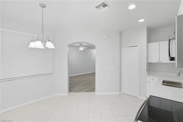 9656  Roundstone  CIR, Fort Myers, FL 33967