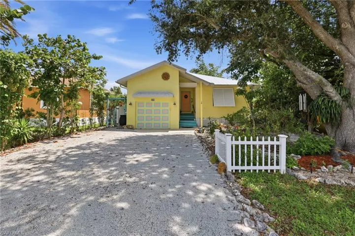 224 Benson St, Naples, Florida 34113