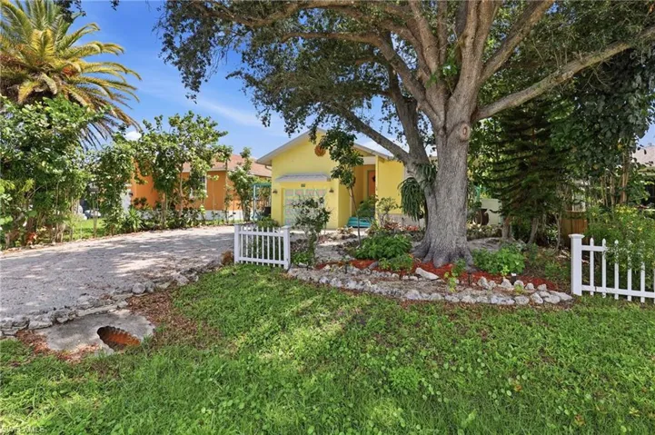 224 Benson St, Naples, Florida 34113