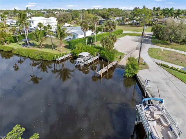 Community private boat ramp